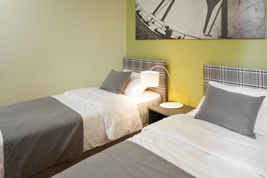 ホテル ロンドン B＆B スコピエ 部屋 写真